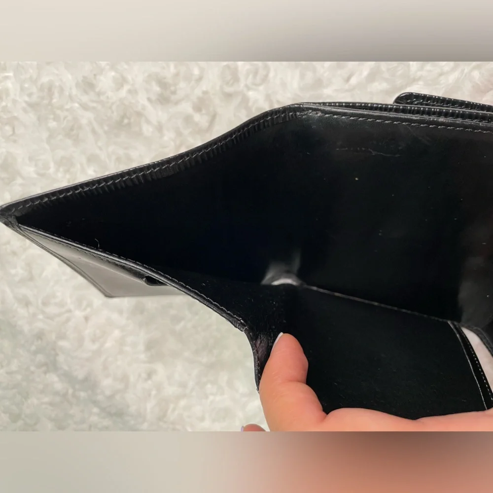 Louis Vuitton Black Epi Elise Trifold Wallet 🖤 - Picture 15 of 17